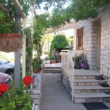 Seaview Apartment Bol